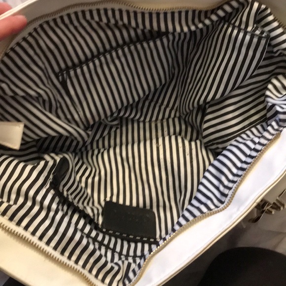 Handbag - Picture 3 of 3